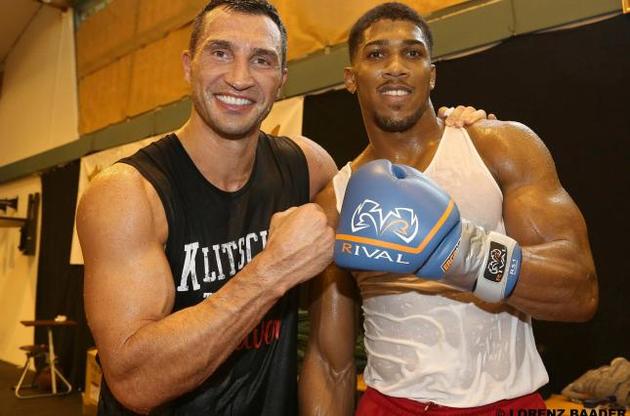 Команды Кличко и Джошуа продолжат вести переговоры