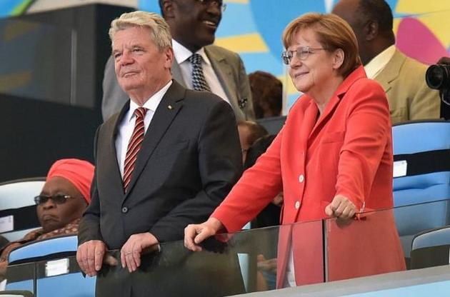 Меркель ждет нежелательная партийная борьба за кресло президента – FT