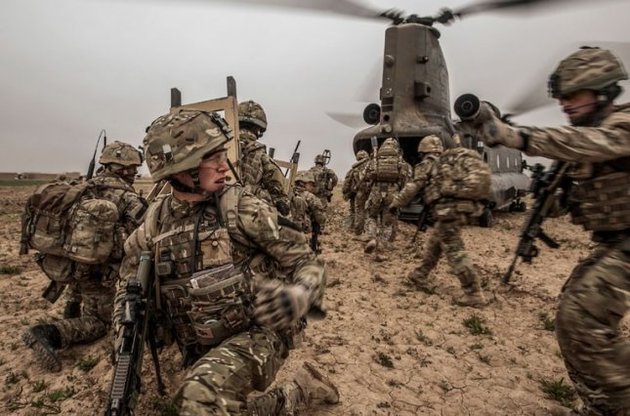Великобританія відправить солдатів і військову техніку в Естонію