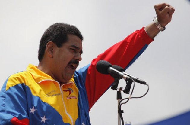 Президент Венесуели погрожує опозиціонерам в'язницею