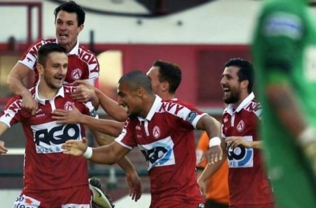 Тотовицкий является игроком основного состава "Кортрейка"