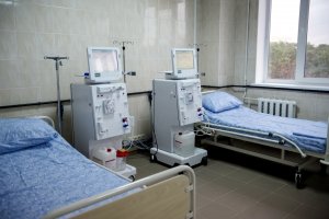 Половина українців лікуються тільки в державних лікарнях