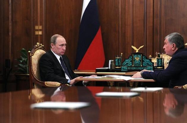 Арест Улюкаева может быть первым шагом в наступлении против Сечина – Bloomberg View