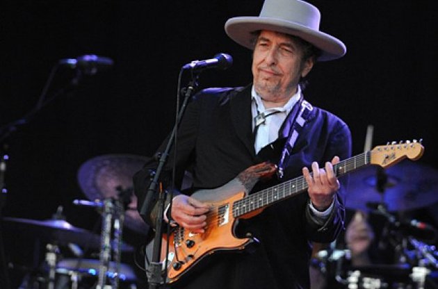 Боб Дилан не поедет на церемонию вручения Нобелевской премии