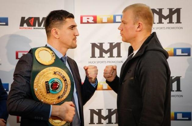 Кучер програв за очками