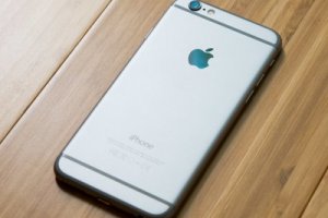Apple предлагает бесплатную замену неисправных аккумуляторов iPhone 6s