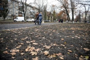 В начале недели в Украине сохранится холодная ветреная погода