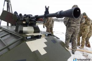 Под Киевом прошли испытания беспилотного БТР "Фантом"