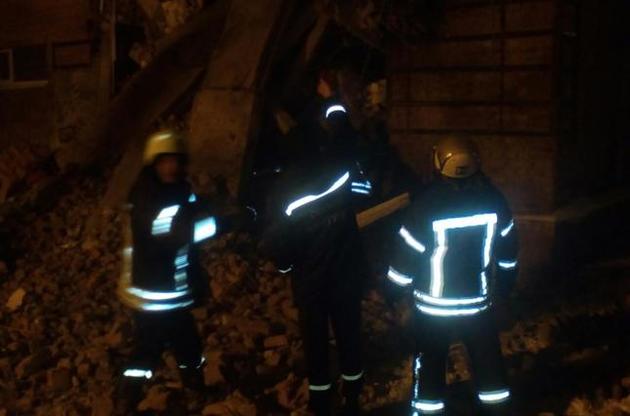 Из-под завалов дома в Чернигове извлекли подростка