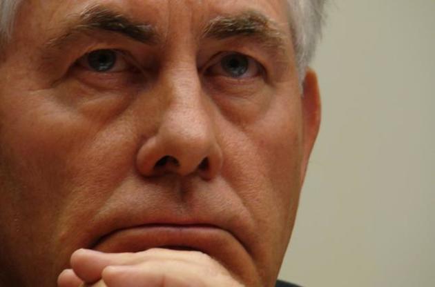 Тиллерсон был против санкций, поскольку они заблокировали соглашения ExxonMobil с Россией.