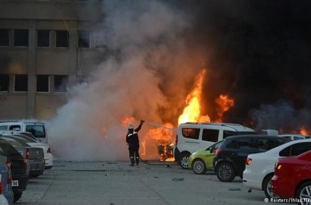 В Турции взорвался автобус с военными, есть погибшие
