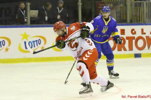 Украинцы снова пропустили пять шайб