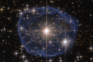 Ученые открыли новую звезду с затмениями неизвестного происхождения
