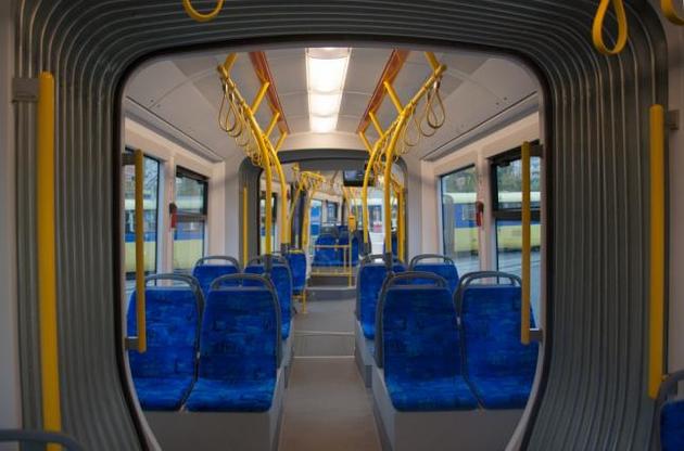 На період зимових свят рух столичного громадського транспорту змінено