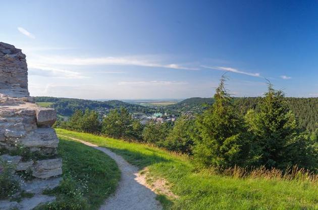 Кременецкие горы.  Фото: Павел Мокрицкий / Wikimedia commons