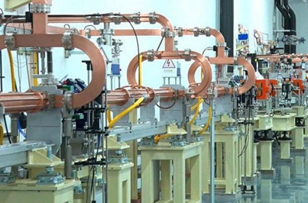 Лазер работает в "вакуумной" части ультрафиолетового диапазона