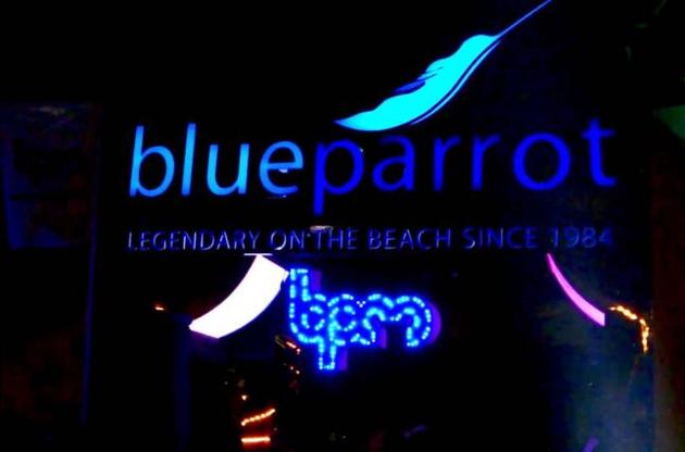 Стрельба началась на 12-й улице перед клубом