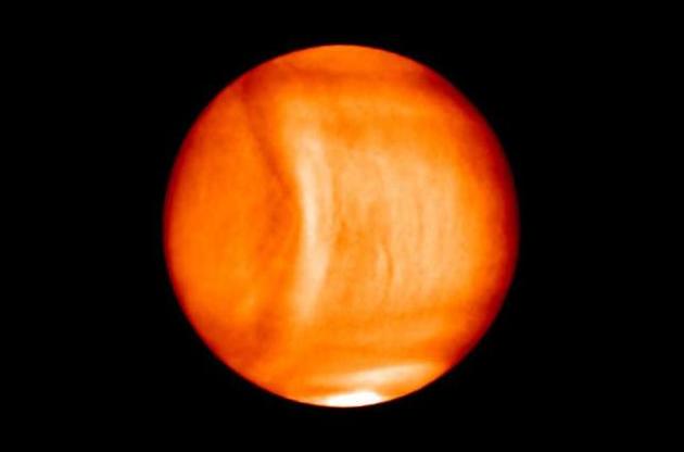 Астрономы зафиксировали на Венере огромную гидродинамическую волну