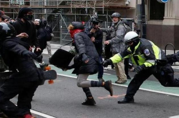 Поліція затримала десятки демонстрантів