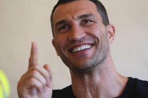 Тренер Кличко уверен, что украинец "шокирует всех" в бою с Джошуа