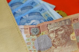 Задолженность по выплате зарплаты за 2016 год снизилась на 5% до 1,8 млрд грн