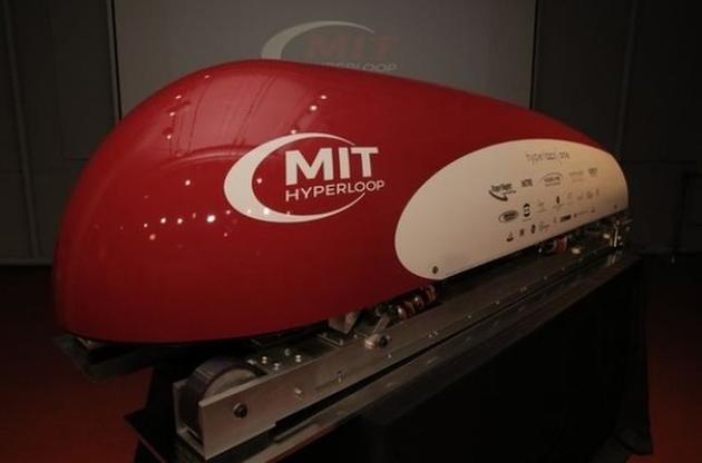 Капсулы поезда Hyperloop испытали на тестовом участке