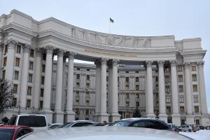 МИД Украины просит страны-партнеры усилить давление на РФ из-за Авдеевки