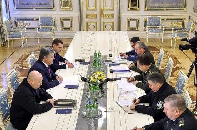 Порошенко провел совещание и создал штаб помощи жителям Авдеевки