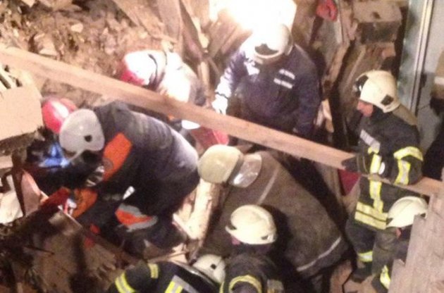 Под завалами дома на Хмельницкого в Киеве погибли два человека
