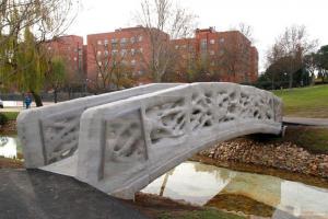 В Испании заработал первый распечатанный на 3D-принтере мост