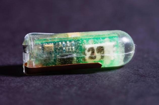 Вчені створили електронну таблетку, що працює від шлункового соку