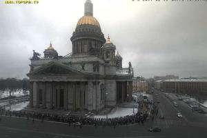 Близько 3 тисяч жителів Петербурга вийшли на захист Ісаакіївського собору від РПЦ