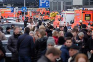Близько 50 людей постраждали в аеропорту Гамбурга від невідомого газу