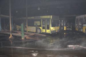 В киевском автопарке сгорело три автобуса