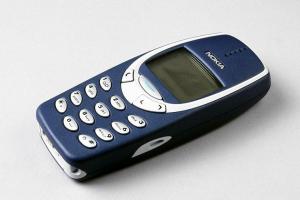 Nokia возобновит выпуск "неубиваемой" модели 3310