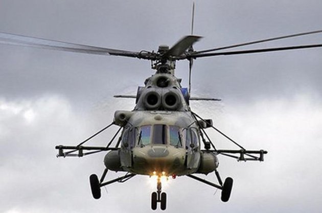 В Казахстане военный вертолет приземлился на трассу, чтобы спросить дорогу