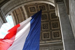 Кандидаты от левых партий Франции хотят объединить усилия на президентских выборах