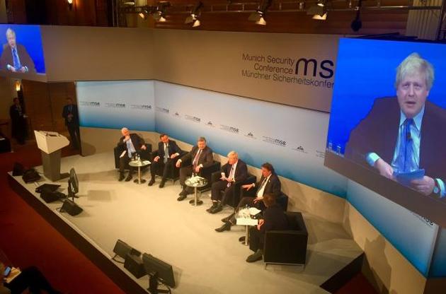 Джонсон пообщался с Порошенко в Мюнхене