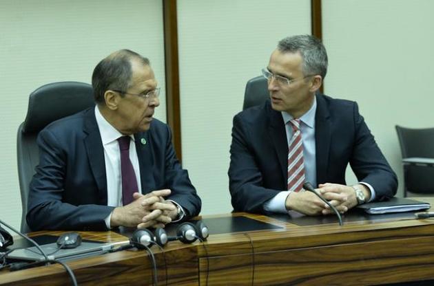 Столтенберг обговорив з Лавровим Україну в Мюнхені