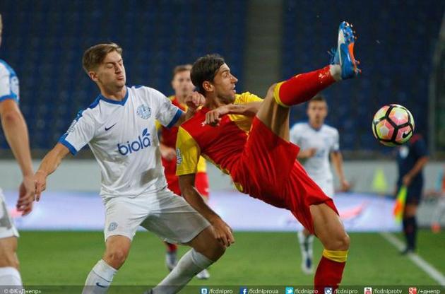 Прем'єр-ліга: "Зірка" і "Дніпро" зіграли внічию, "Чорноморець" обіграв "Карпати"
