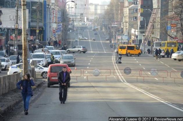 Обвалений на Шулявці міст зняли з безпілотника