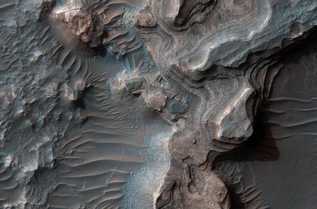 Опубликован снимок долины Узбой на Марсе