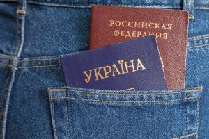 Лишение гражданства: национальные интересы, подготовка к выборам  и некоторые последствия "наказания" за два паспорта