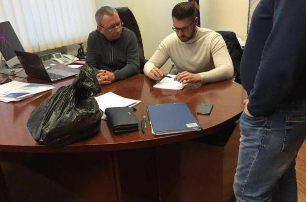 Чиновника залишила під вартою