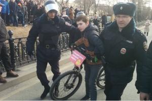 В Москве задержали 800 участников акций протеста