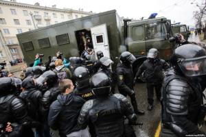 В Минске украинца арестовали на 15 суток за участие в протестах