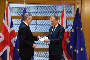 Brexit запущено! Чи сумуватиме ЄС за Британією?