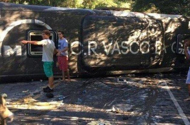 В Бразилии перевернулся автобус с футболистами