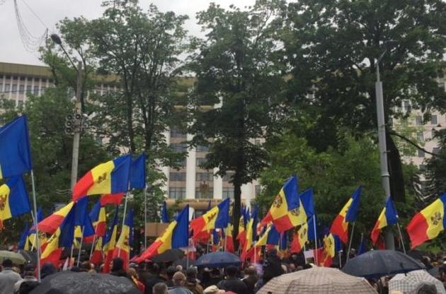 На вулиці Кишинева вийшли молдавани протестом проти зміни виборчої системи