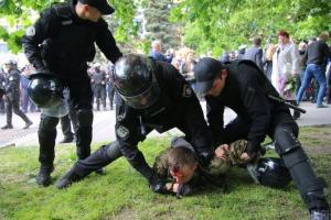Трех днепровских полицейских отстранили от службы на время расследования событий 9 мая